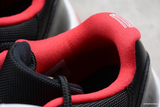 Air Red 11 528895-012  